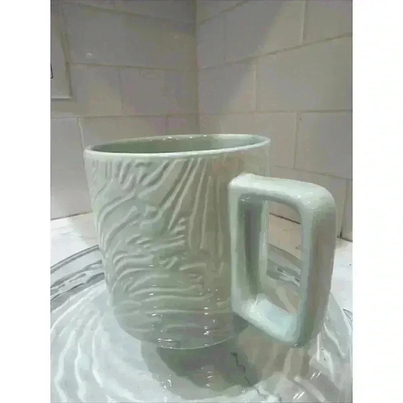 2022 Starbucks Light Green Mint Jade Leaf Marble Embossed Spring Limited 14 oz - Picture 4 of 14